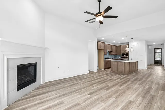 $450,000 | 12319 Palmetto Drive, Mont Belvieu, TX 77523