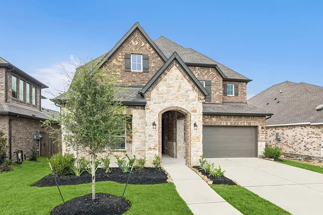 $450,000 | 12319 Palmetto Drive, Mont Belvieu, TX 77523