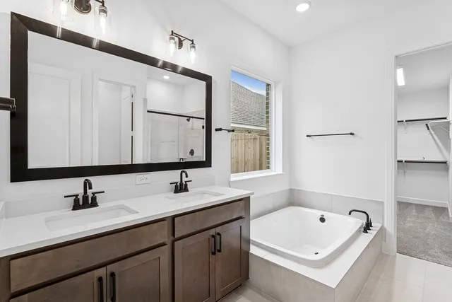 $450,000 | 12319 Palmetto Drive, Mont Belvieu, TX 77523