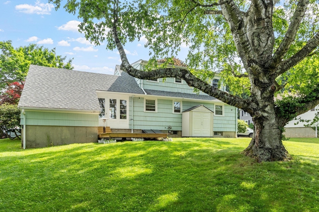 4 Cranston Street Worcester, MA 01606 - Photo 7 of 37
