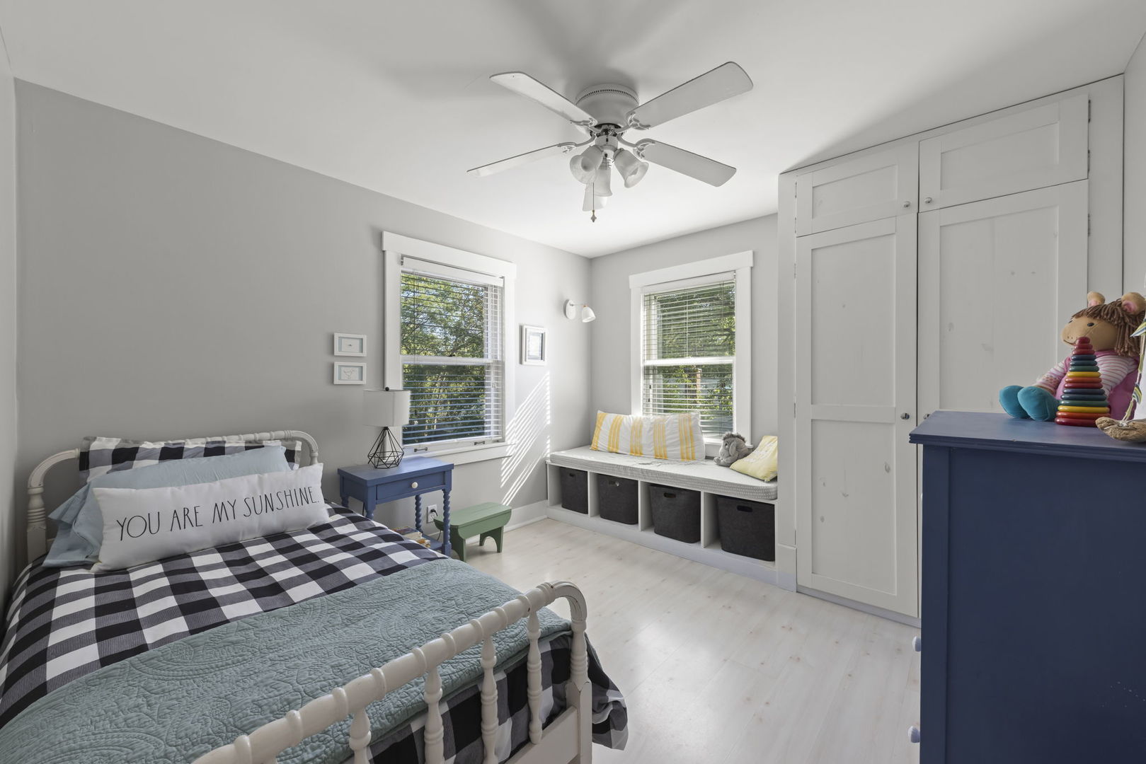 1750 Olive Road Homewood, IL 60430 - Photo 21 of 35 a bedroom with a bed and a window