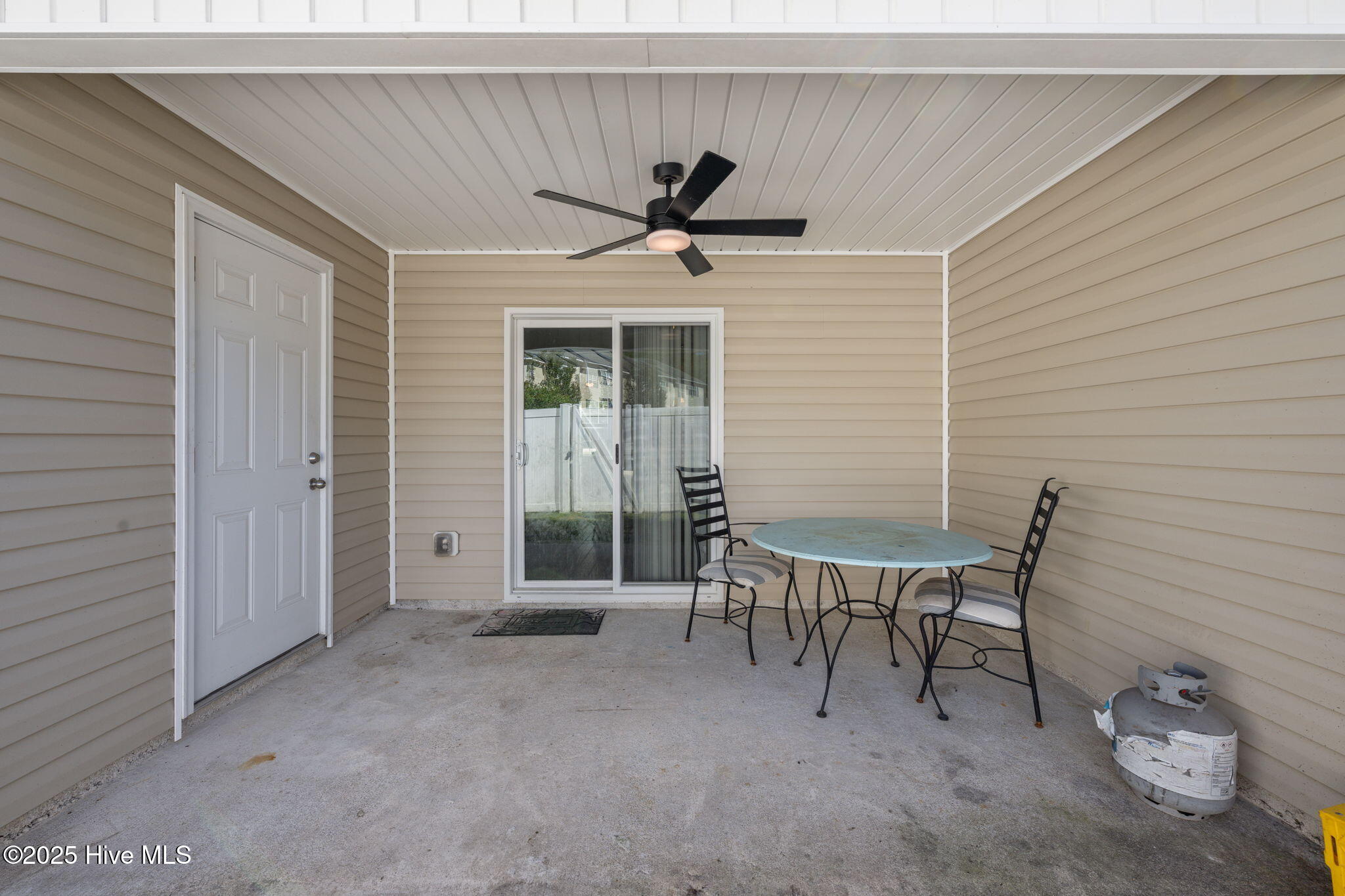 100 Meadow Way Havelock, NC 28532 - Photo 20 of 24 36-web-or-mls-DSC_5734