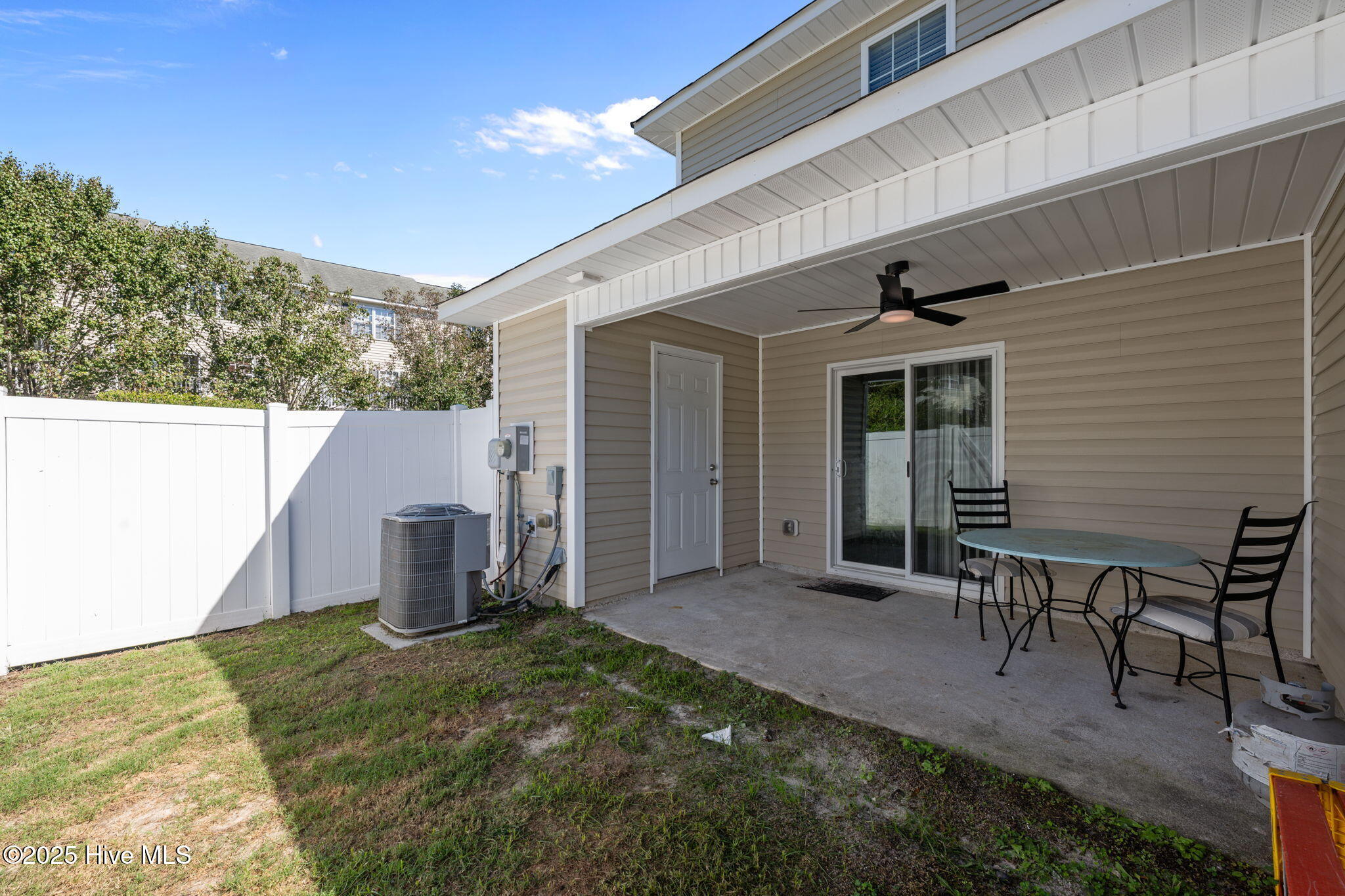 100 Meadow Way Havelock, NC 28532 - Photo 21 of 24 34-web-or-mls-DSC_5732