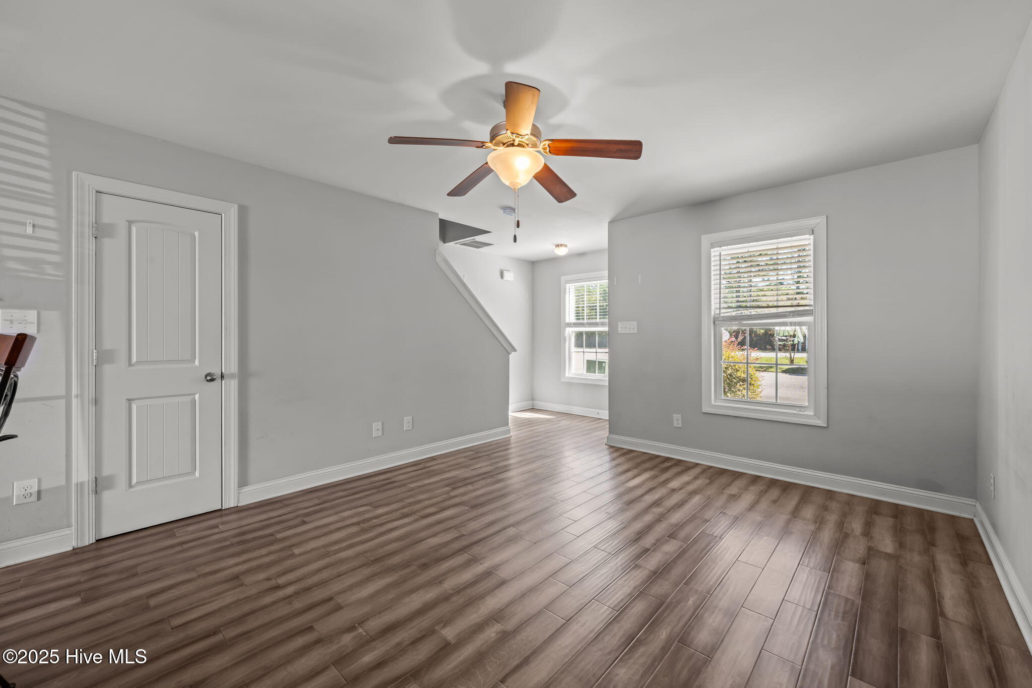 100 Meadow Way Havelock, NC 28532 - Photo 6 of 24 17-web-or-mls-DSC_5676