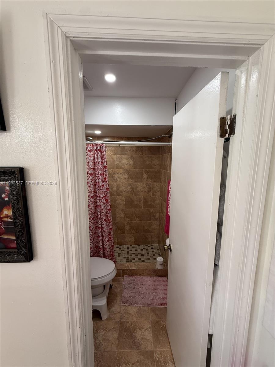 19763 Southwest 124th Avenue Miami, FL 33177 - Photo 26 of 35