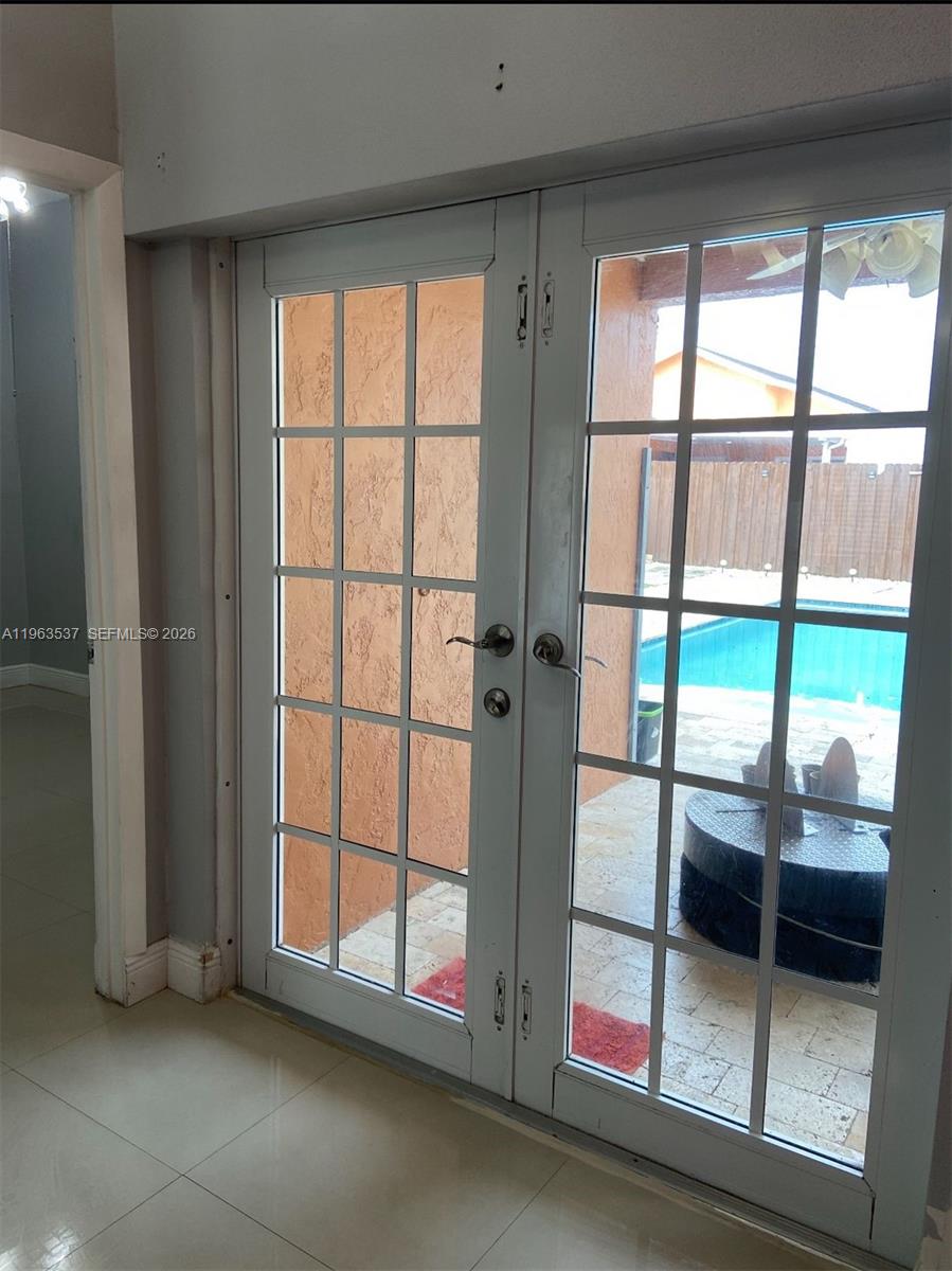 19763 Southwest 124th Avenue Miami, FL 33177 - Photo 9 of 35