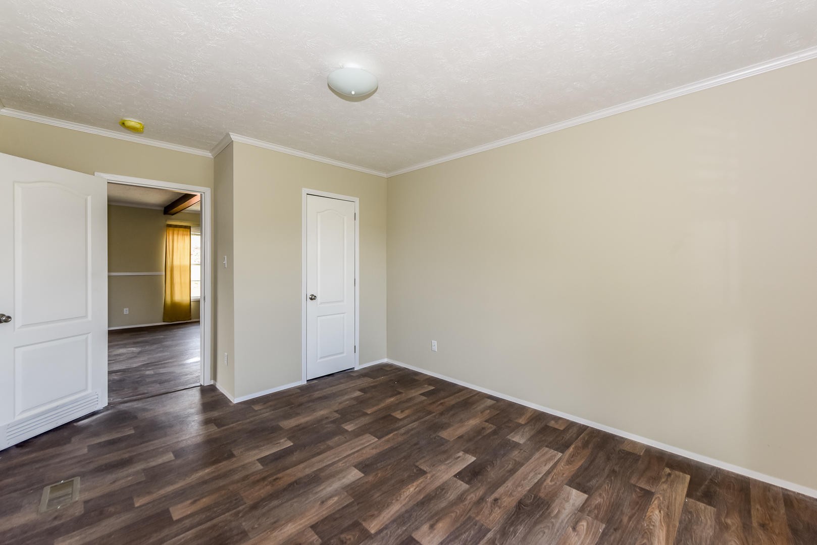 207 South Springview Road Maryville, TN 37801 - Photo 25 of 34 wooden floor in an empty room
