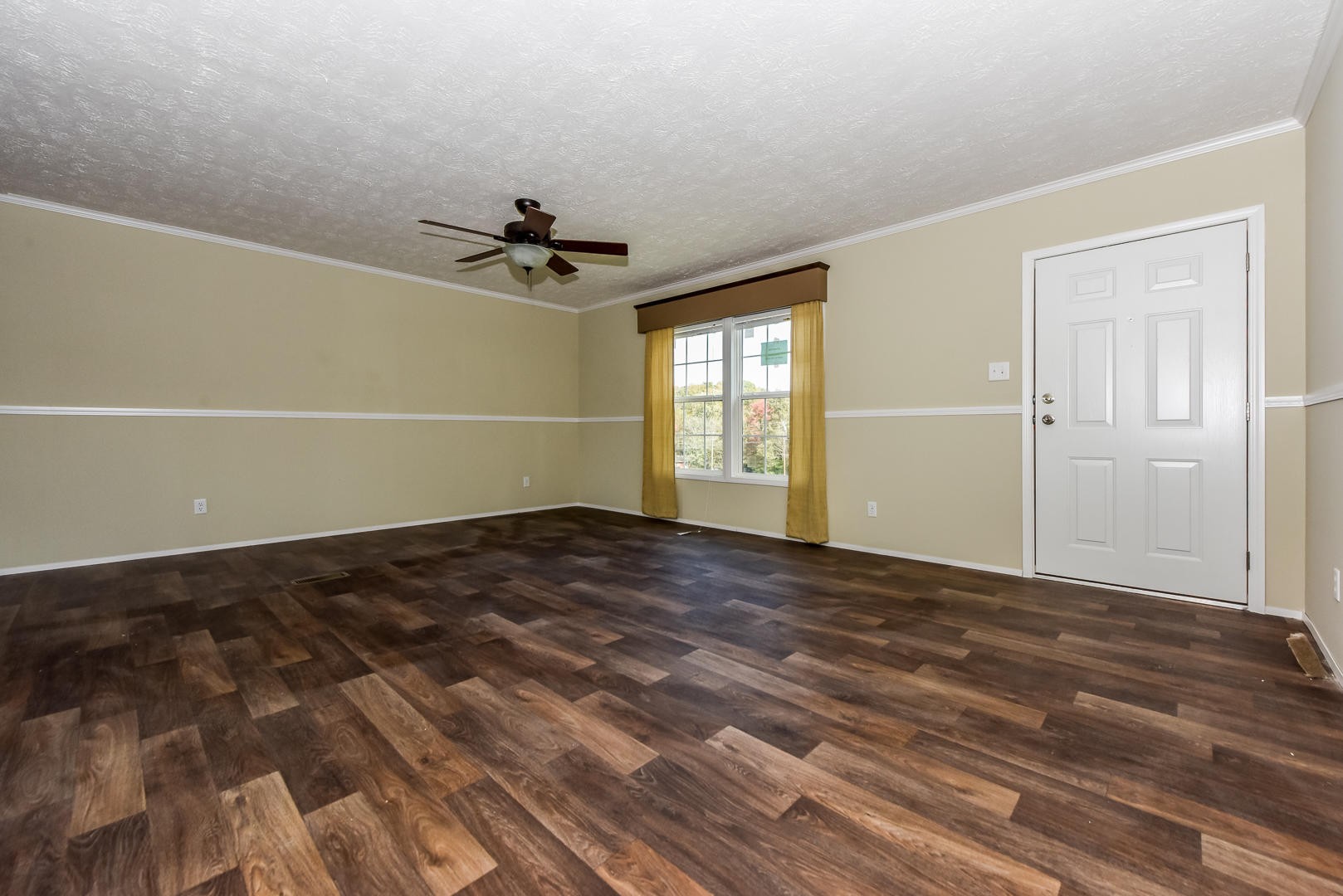 207 South Springview Road Maryville, TN 37801 - Photo 3 of 34 wooden floor in an empty room