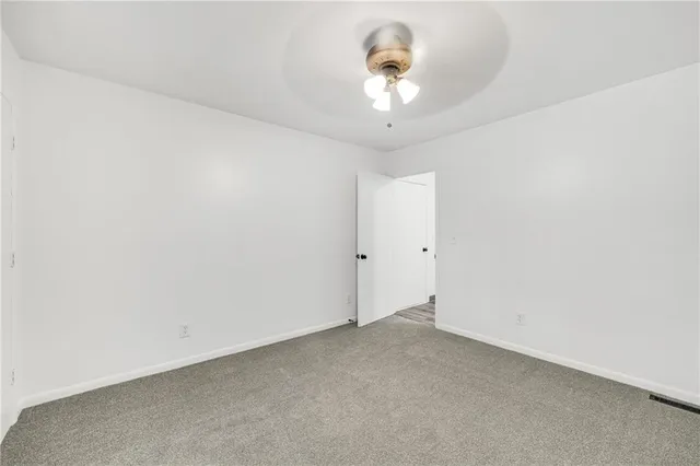 $214,900 | 510 Southwest 12 Street, Blue Springs, MO 64015