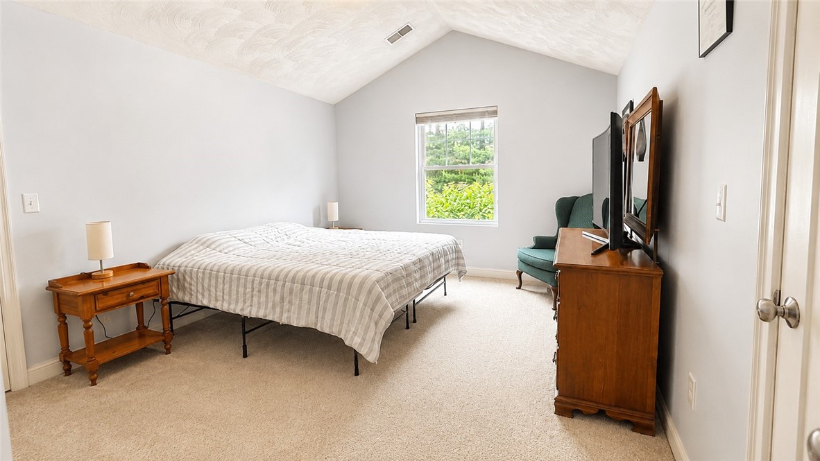 301 West Shore Road, Unit 19 Warwick, RI 02889 - Photo 15 of 41