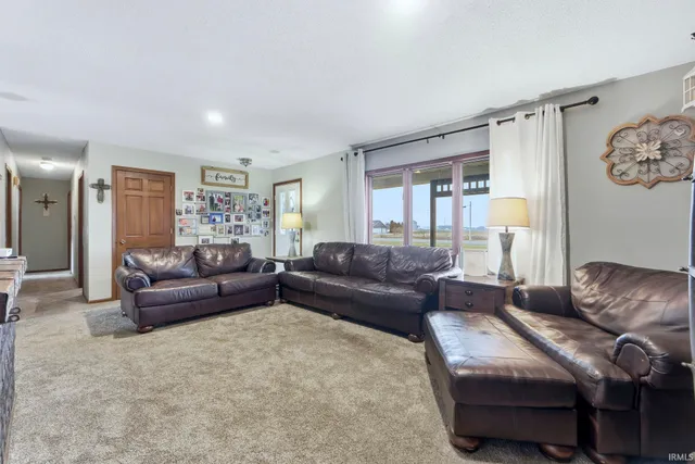 $364,900 | 15010 Lincoln Highway East, New Haven, IN 46774