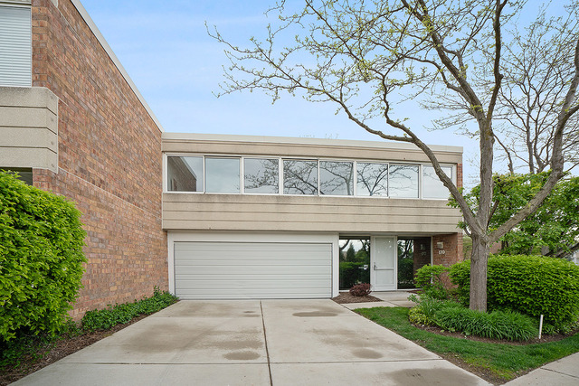 170 Wellington Road Northbrook, IL 60062 - Photo 1 of 20