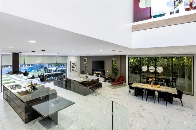 $3,850,000 | 630 North Martel Avenue, Los Angeles, CA 90036