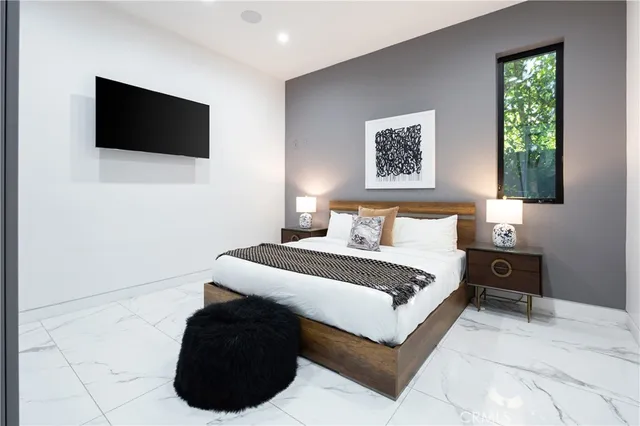 $3,850,000 | 630 North Martel Avenue, Los Angeles, CA 90036