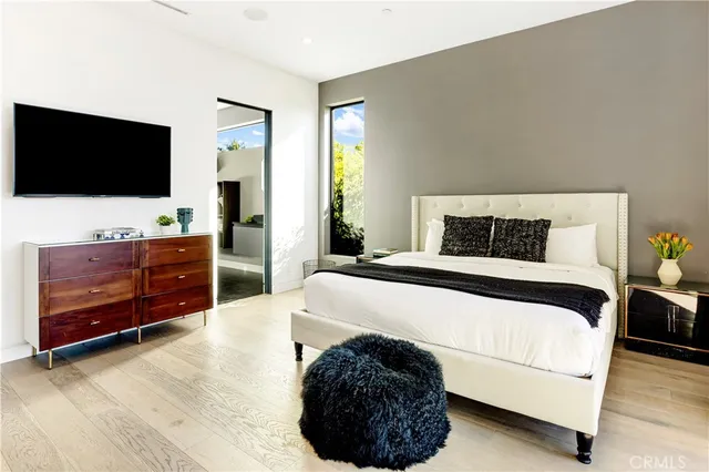 $3,850,000 | 630 North Martel Avenue, Los Angeles, CA 90036