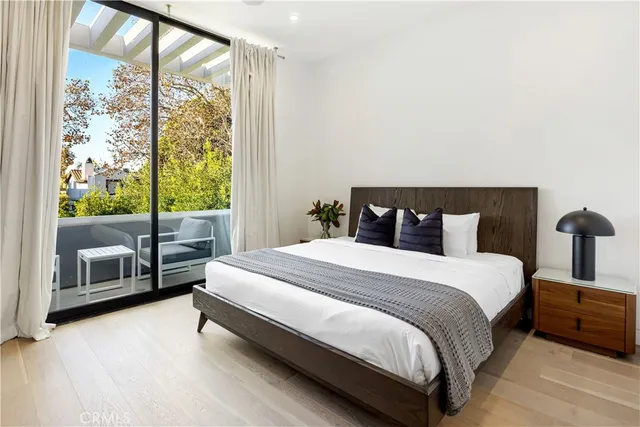 $3,850,000 | 630 North Martel Avenue, Los Angeles, CA 90036