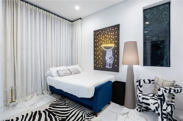 $3,850,000 | 630 North Martel Avenue, Los Angeles, CA 90036