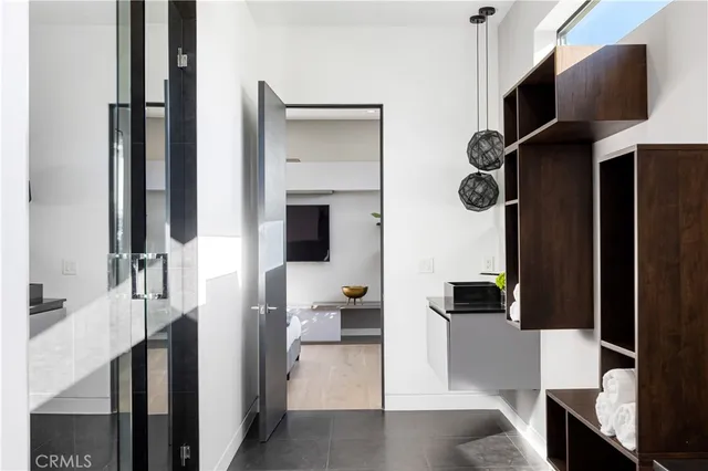 $3,850,000 | 630 North Martel Avenue, Los Angeles, CA 90036