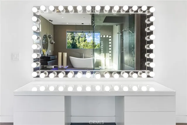 $3,850,000 | 630 North Martel Avenue, Los Angeles, CA 90036