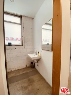 $5,650,000 | 5112 West Jefferson Boulevard, Los Angeles, CA 90016