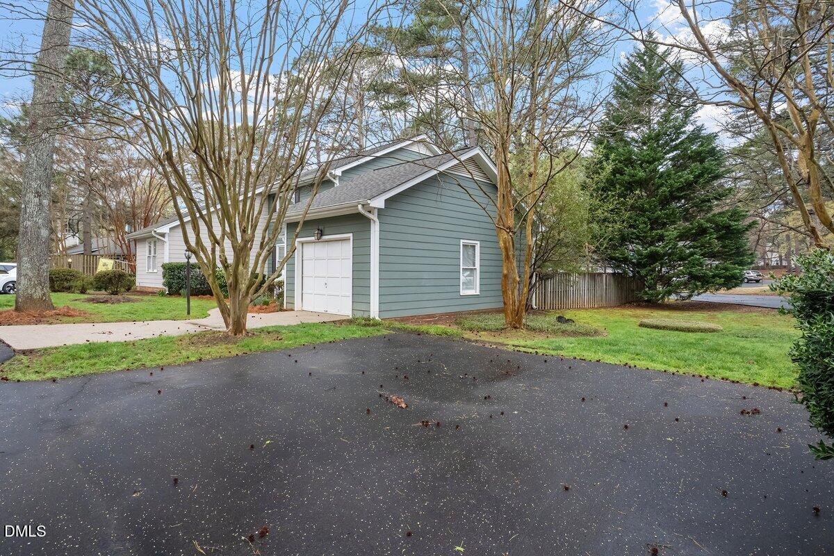 1512 Laureldale Drive Raleigh, NC 27609 - Photo 3 of 36 1512 Laureldale Dr 2874868_03