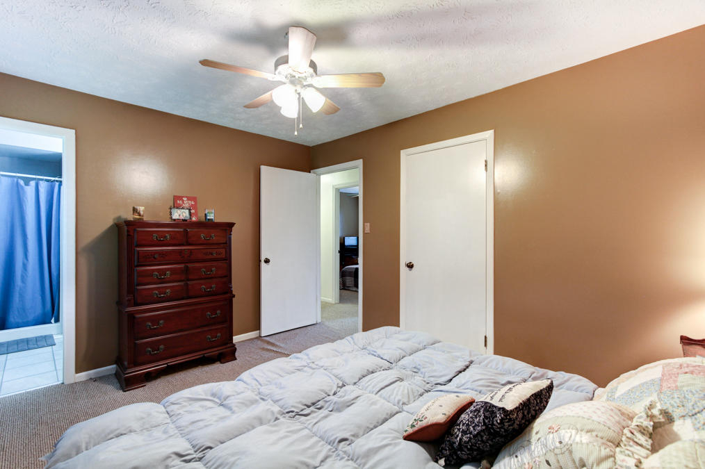 4412 Mascarene Road Knoxville, TN 37921 - Photo 16 of 17 Master bedroom pic2