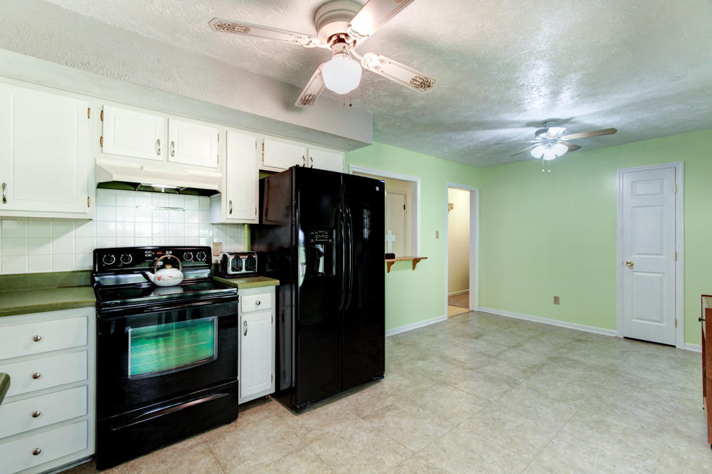 4412 Mascarene Road Knoxville, TN 37921 - Photo 10 of 17 All appliances stay