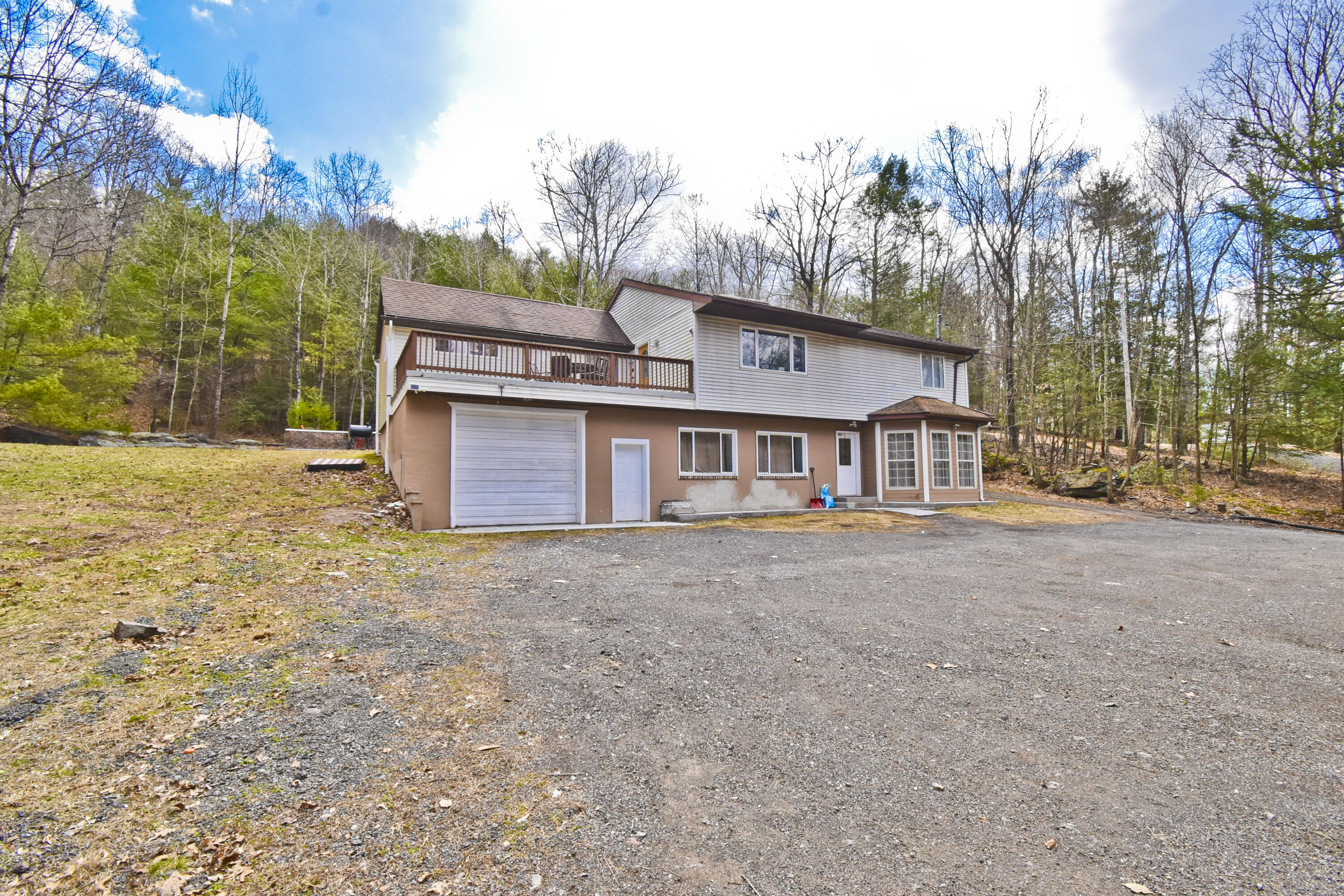 982 Long Ridge Road Hawley, PA 18428 - Photo 31 of 36 Exterior (2)