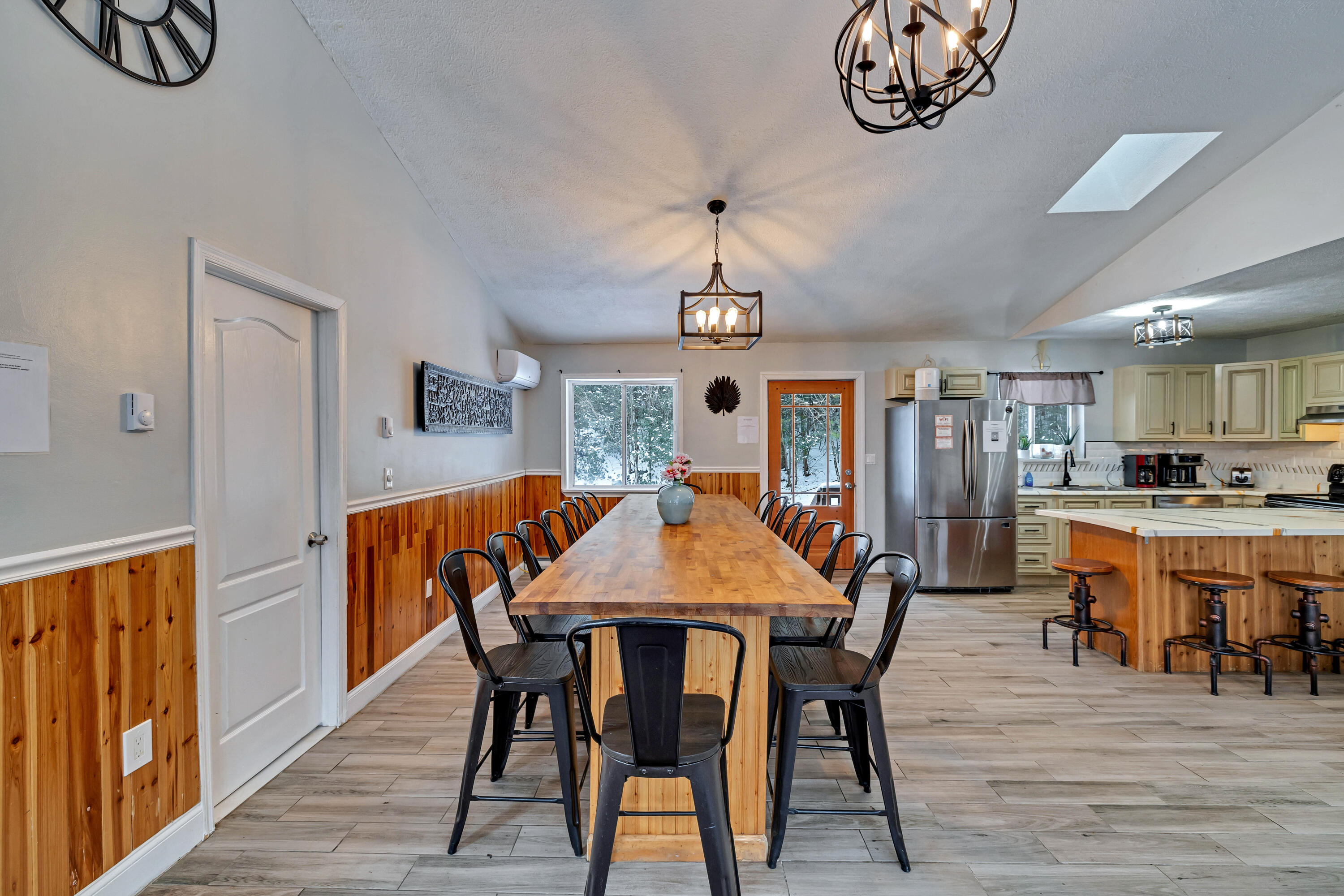 982 Long Ridge Road Hawley, PA 18428 - Photo 4 of 36 3 Dining