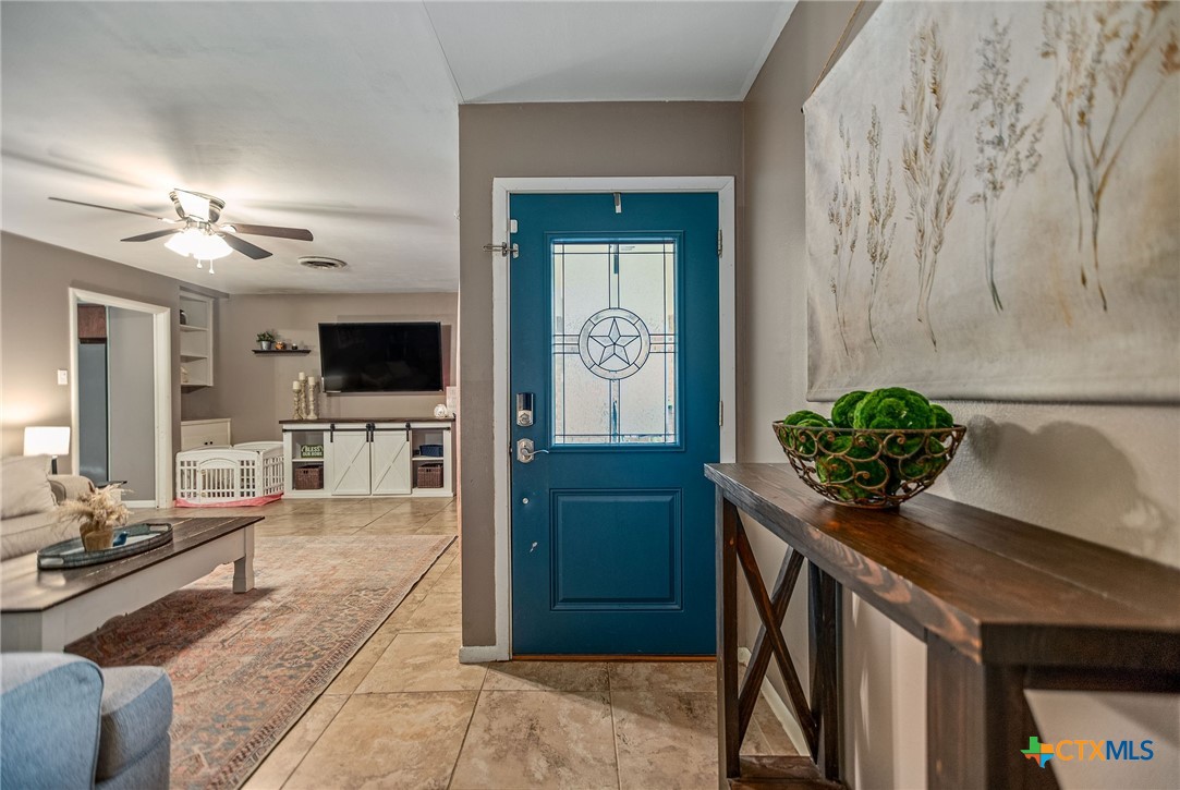 535 Travis Street Port Lavaca, TX 77979 - Photo 4 of 28