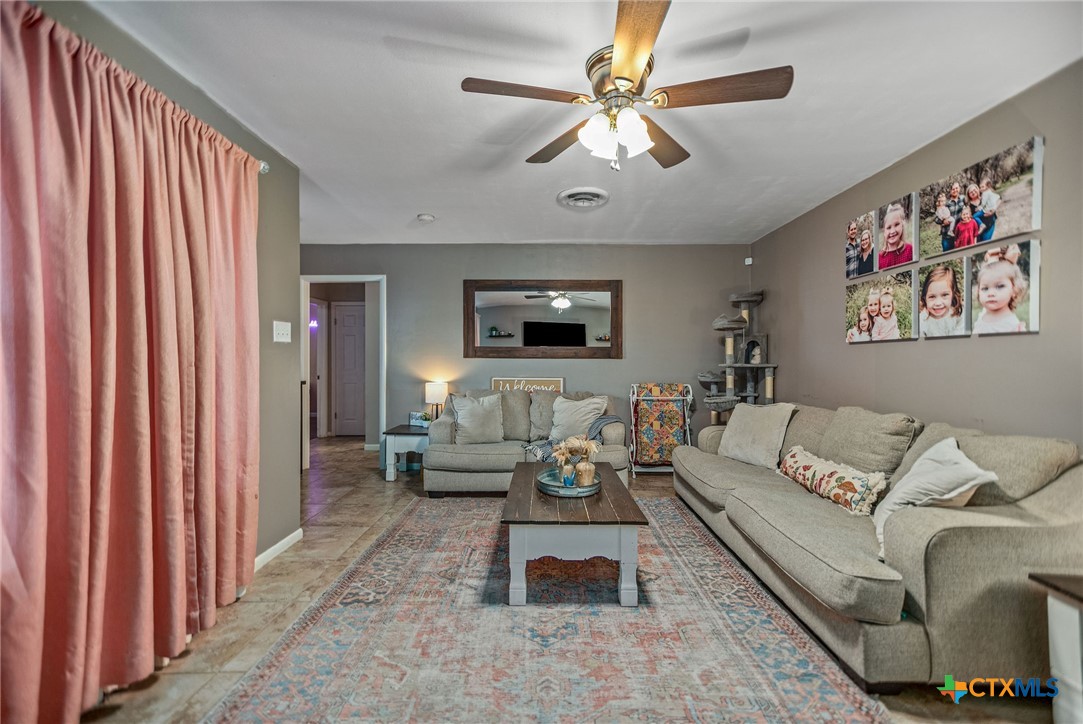 535 Travis Street Port Lavaca, TX 77979 - Photo 5 of 28