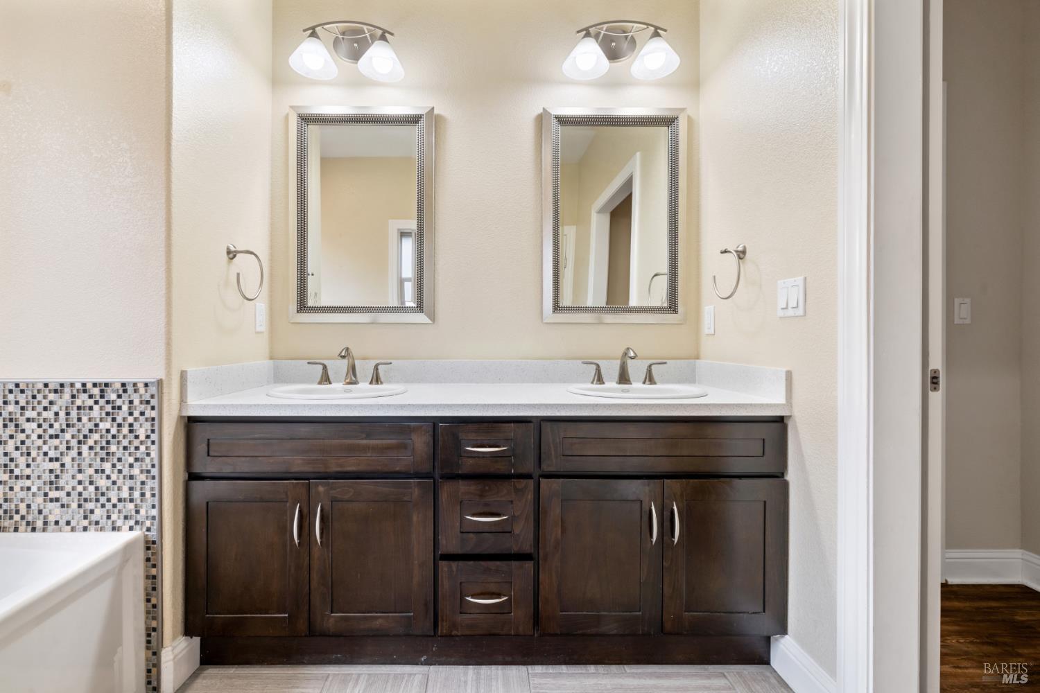 125 Anish Way Windsor, CA 95492 - Photo 16 of 59