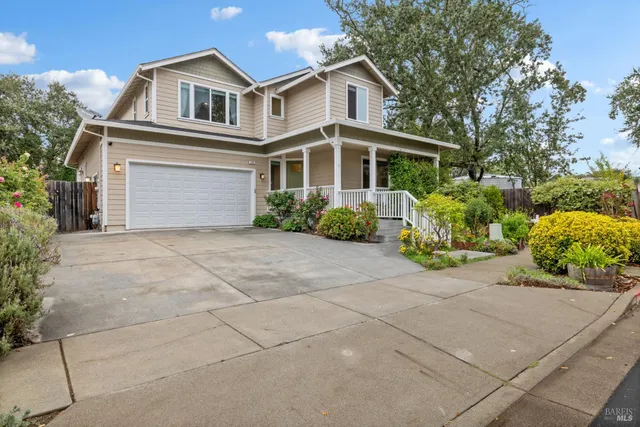 $899,000 | 125 Anish Way, Windsor, CA 95492