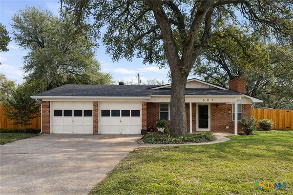 $160,000 | 507 East Avenue G, Rosebud, TX 76570