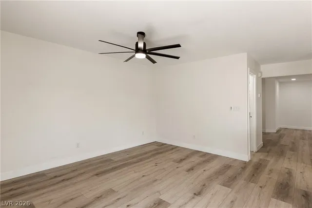 $2,500 | 9813 Camino Loma Verde Avenue, Las Vegas, NV 89117