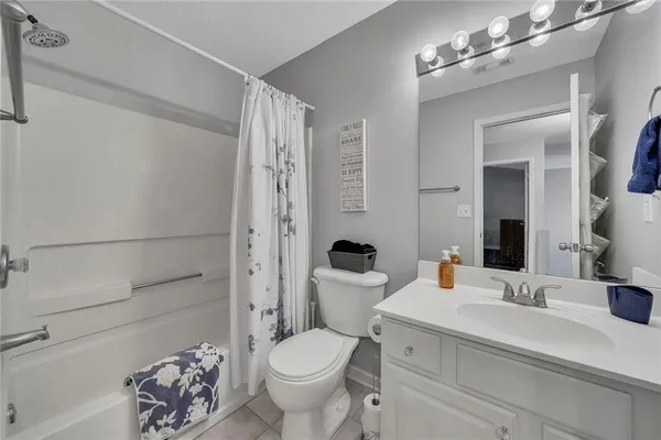 $1,950 | 254 Regent Square, Woodstock, GA 30188