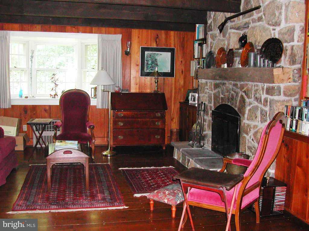 185 Delp Road Lancaster, PA 17601 - Photo 4 of 8 Gallery Image 4