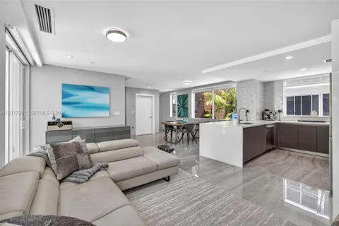 $1,295,000 | 700 Northeast 14th Avenue, Unit 311, Fort Lauderdale, FL 33304