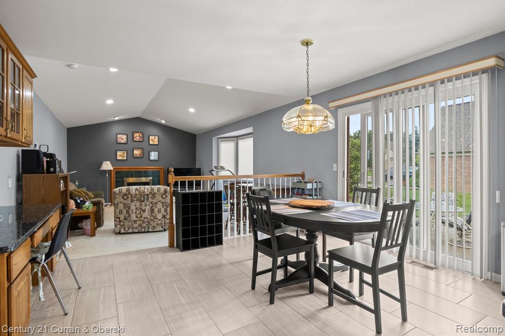2843 Santia Road Troy, MI 48085 - Photo 18 of 57