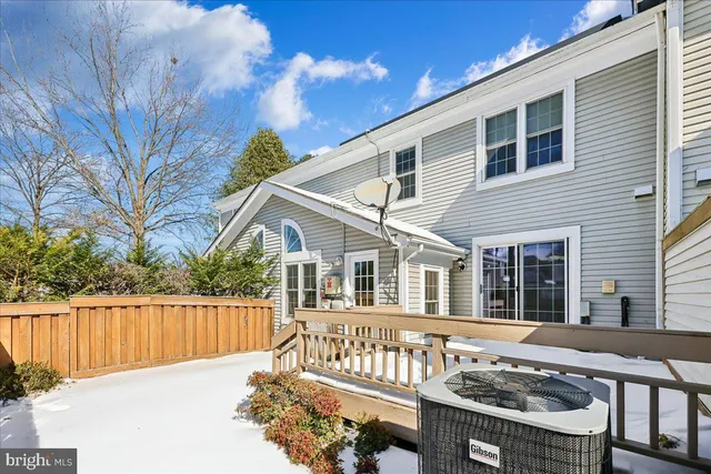 $564,900 | 42 Tindal Springs Court, Montgomery Village, MD 20886