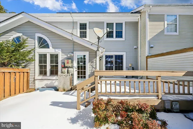 $564,900 | 42 Tindal Springs Court, Montgomery Village, MD 20886