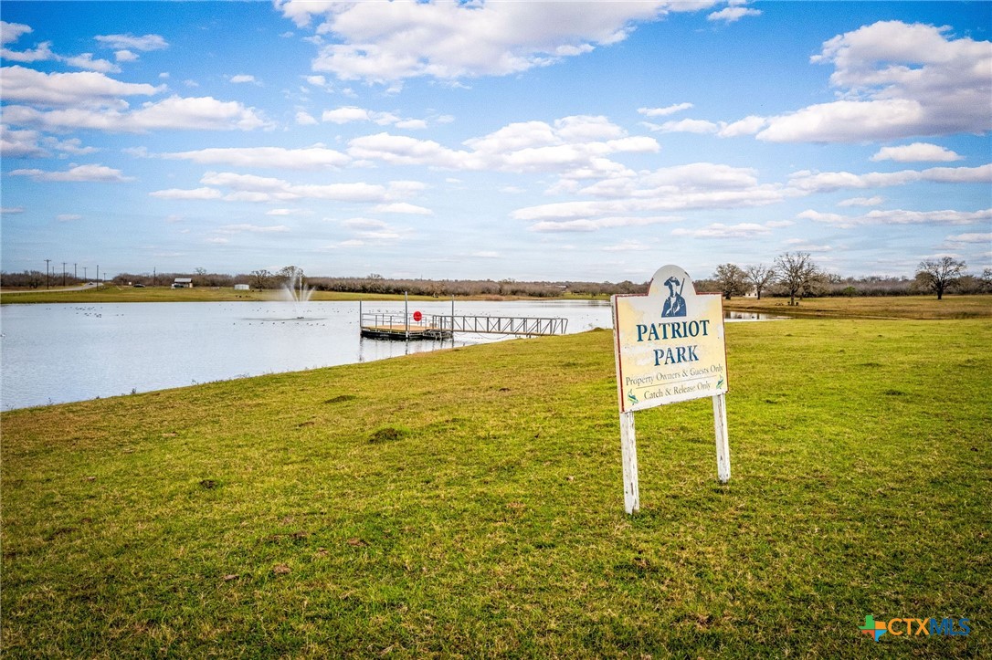 38 Settlement Way Luling, TX 78648 - Photo 12 of 23 a view of an ocean