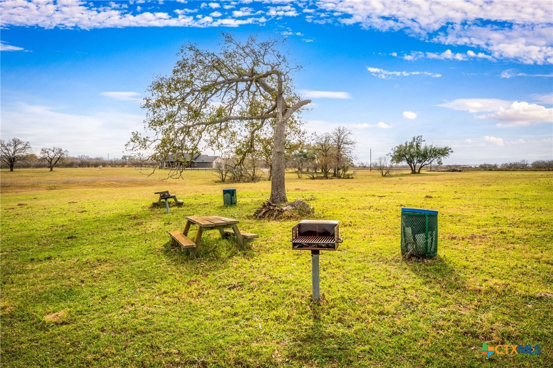 38 Settlement Way Luling, TX 78648 - Photo 16 of 23 a view of an ocean from a building