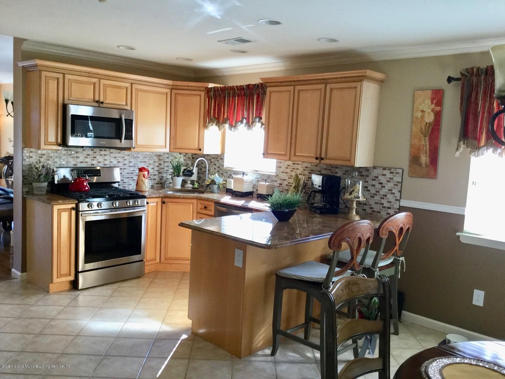 16 Ralph Avenue Staten Island, NY 10312 - Photo 12 of 38 kitchen