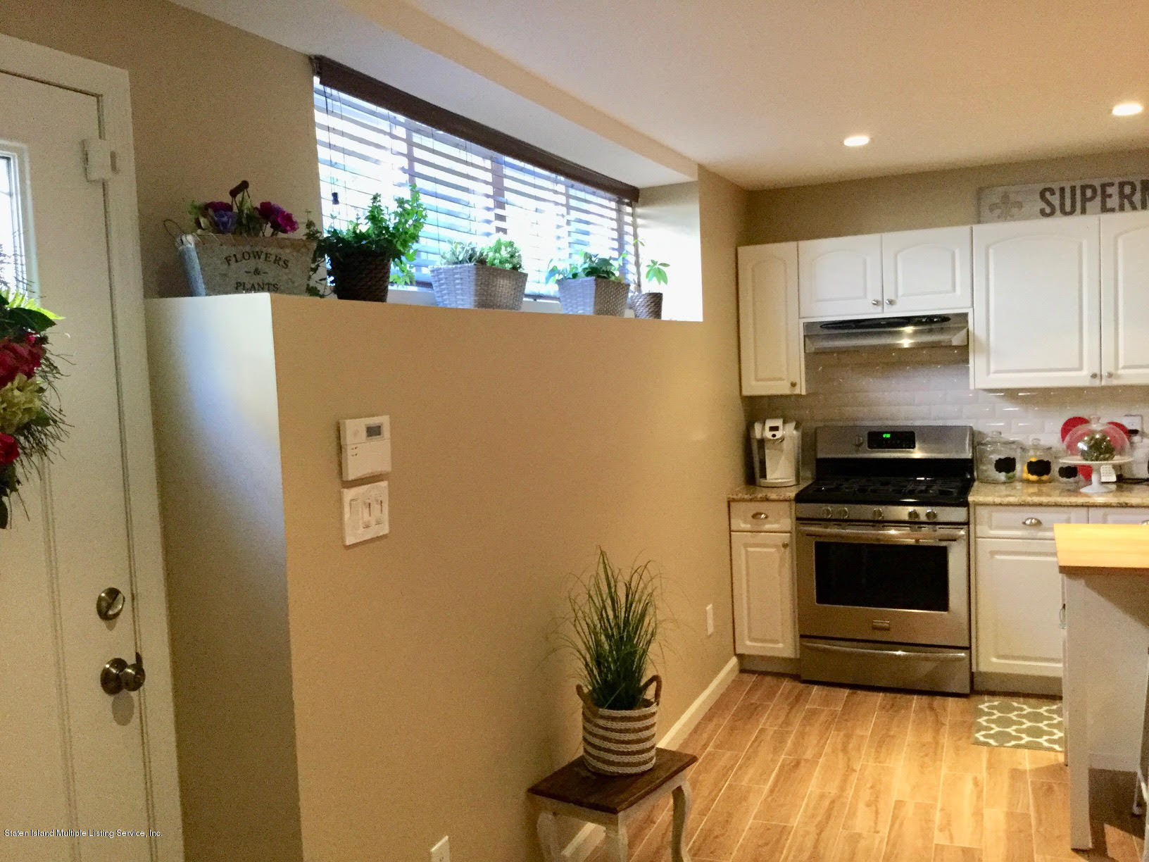 16 Ralph Avenue Staten Island, NY 10312 - Photo 23 of 38 kitchen