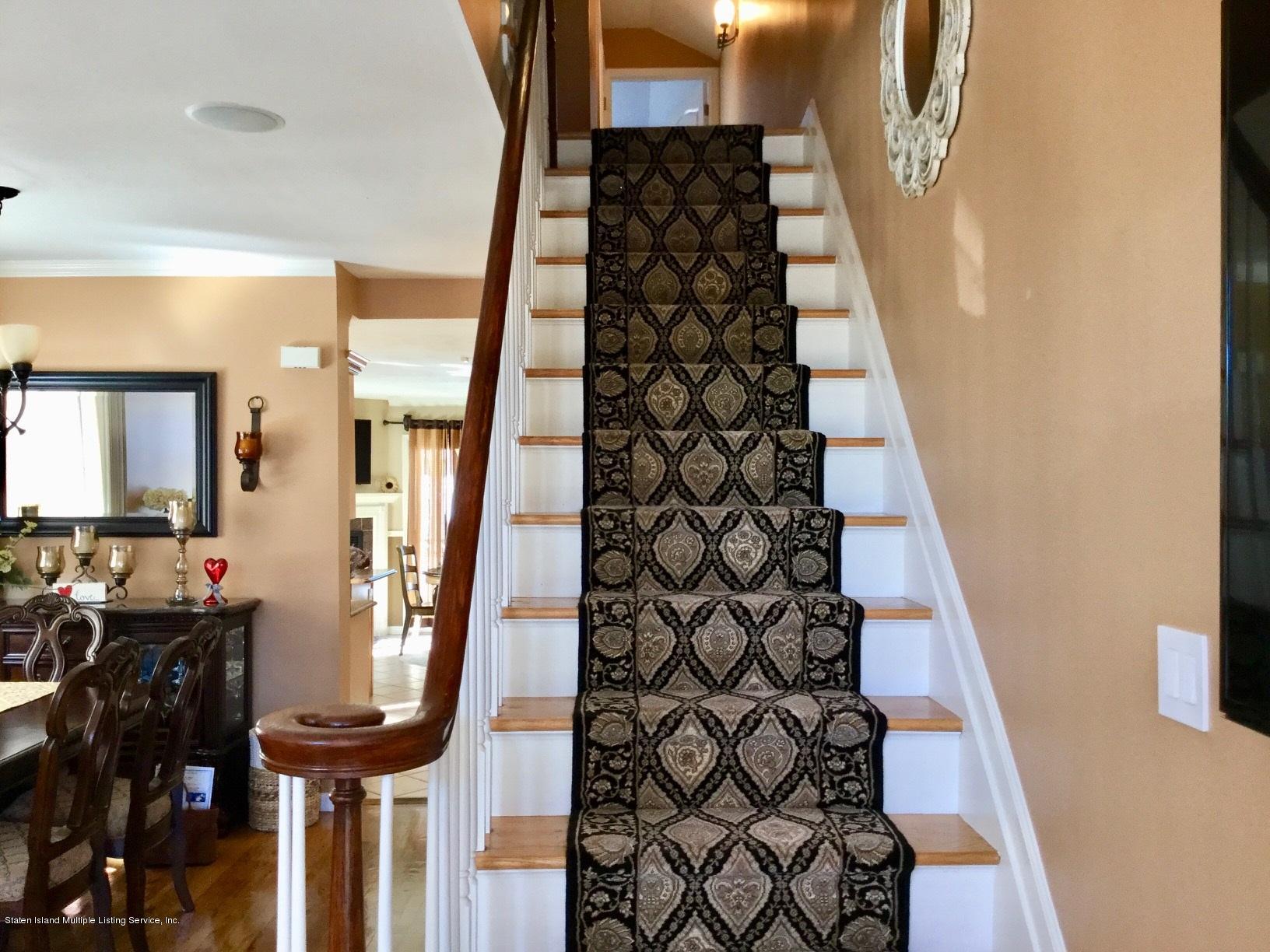 16 Ralph Avenue Staten Island, NY 10312 - Photo 4 of 38 living room