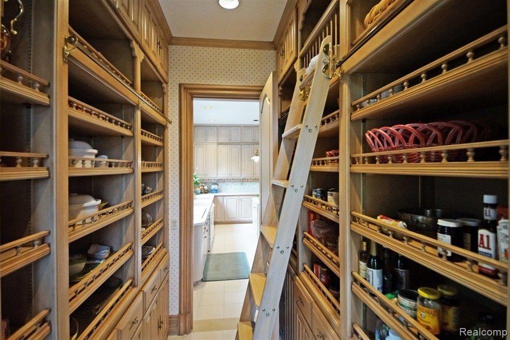 950 Lake Shore Road Grosse Pointe, MI 48236 - Photo 23 of 95 33.JPG