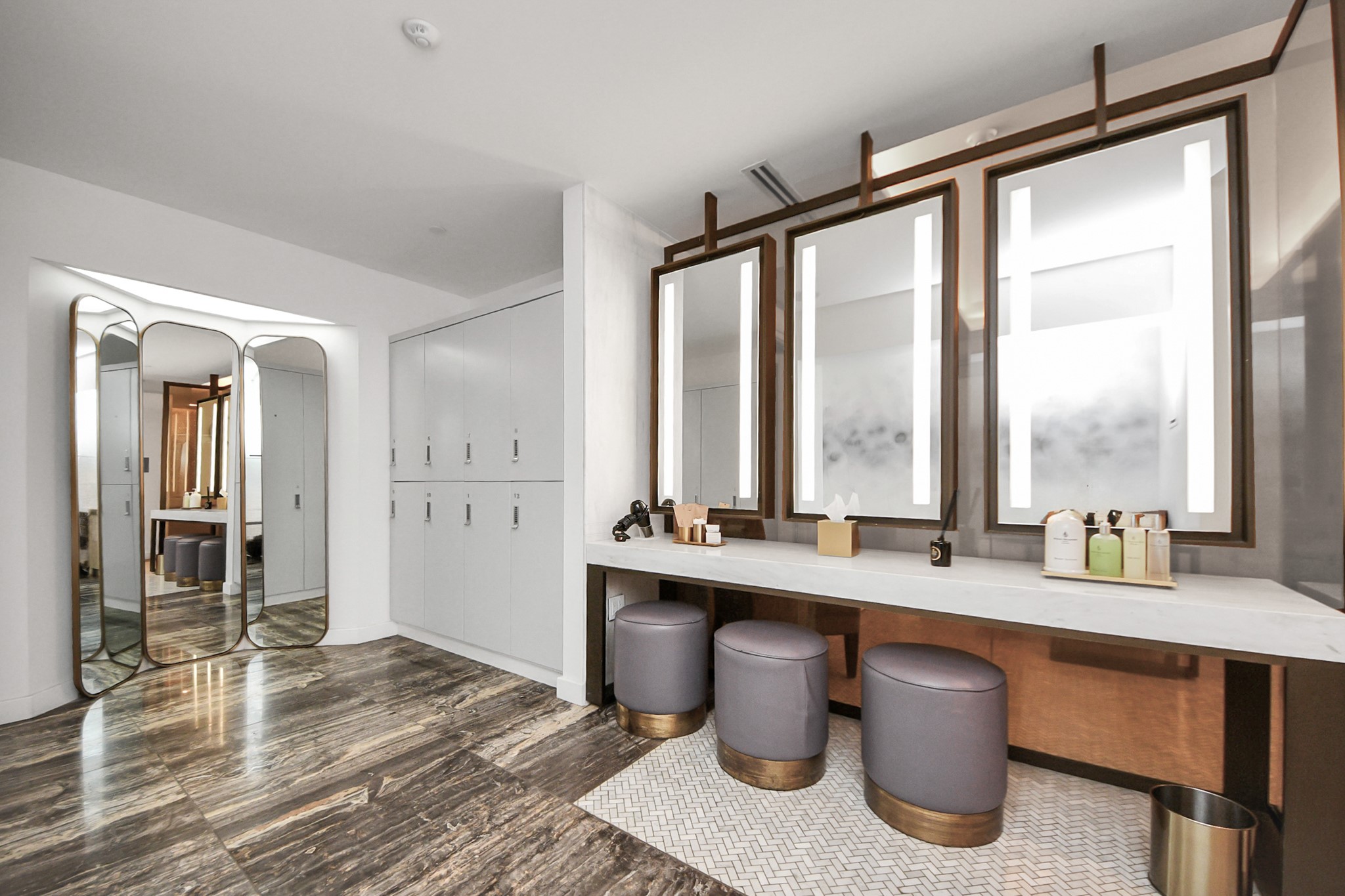 1300 Lamar Street, Unit S3 Houston, TX 77010 - Photo 50 of 50 a very nice looking room with a large window