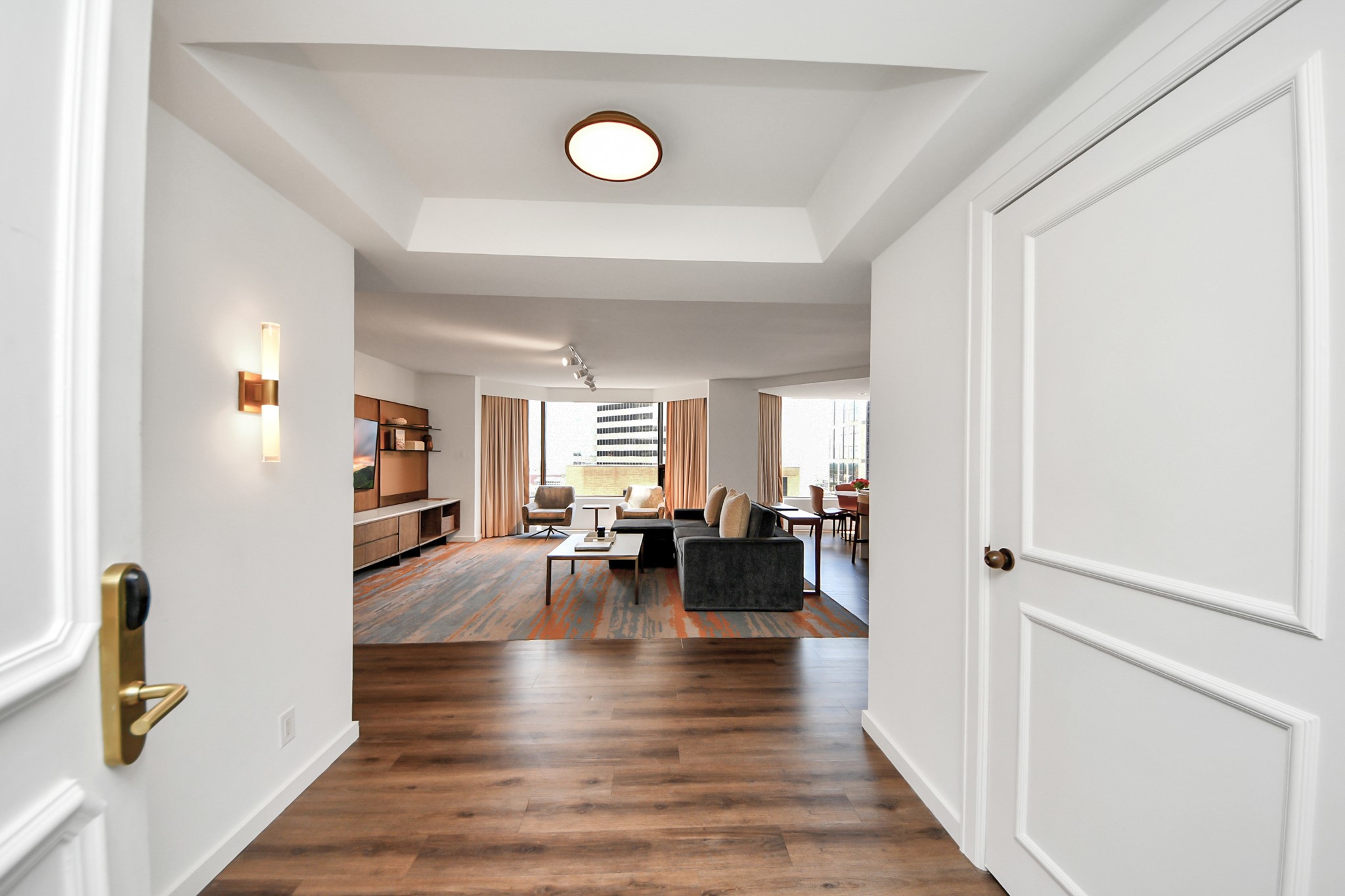 1300 Lamar Street, Unit S3 Houston, TX 77010 - Photo 5 of 50 a view of a living room