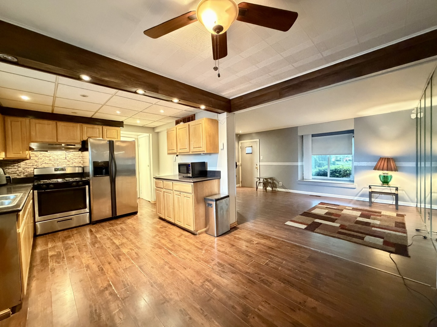 421 Standish Court Bolingbrook, IL 60440 - Photo 3 of 15